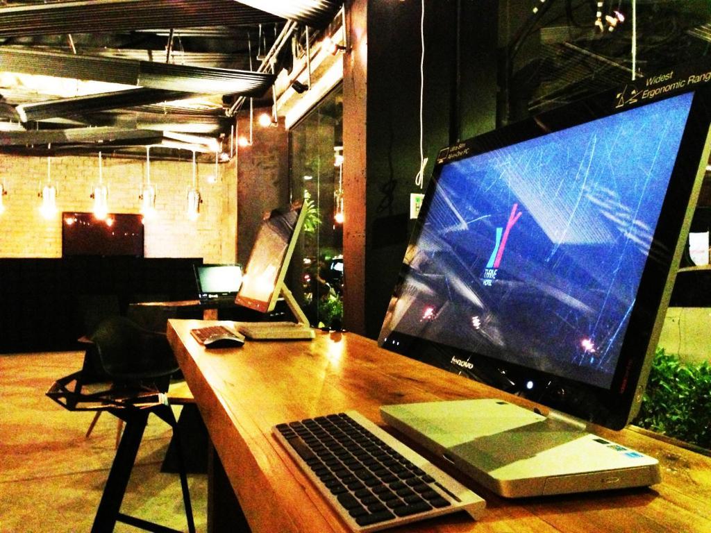 Thrive The Hostel : Patpong By The Belle Bangkok Eksteriør billede