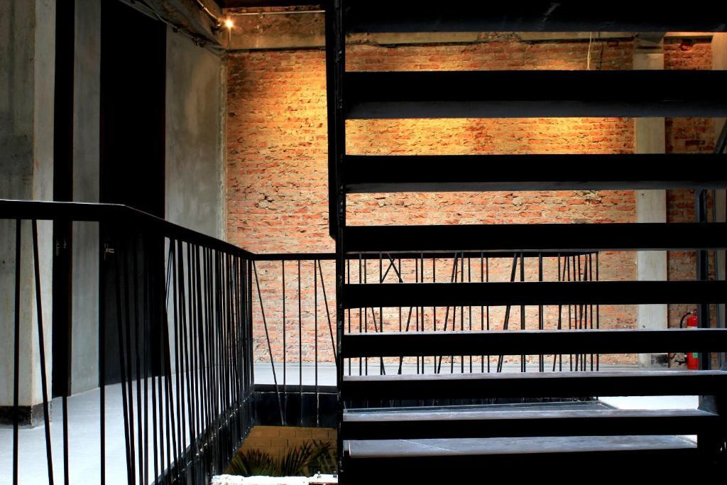 Thrive The Hostel : Patpong By The Belle Bangkok Eksteriør billede