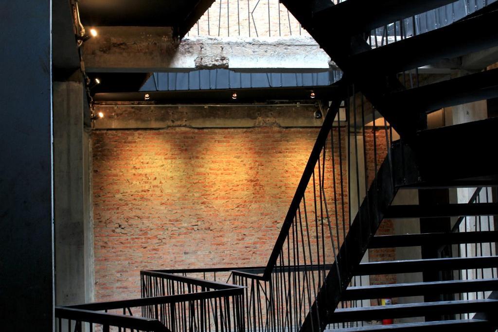 Thrive The Hostel : Patpong By The Belle Bangkok Eksteriør billede