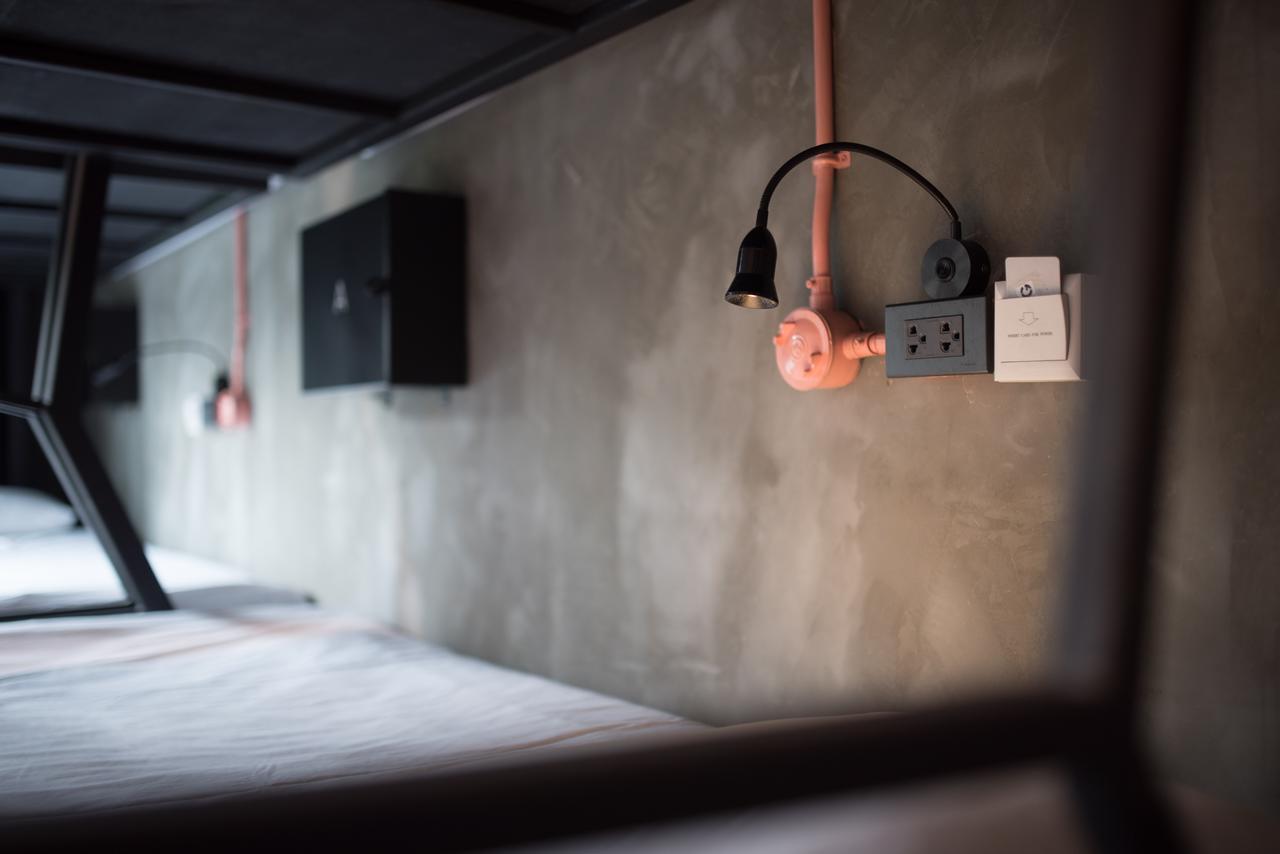 Thrive The Hostel : Patpong By The Belle Bangkok Eksteriør billede