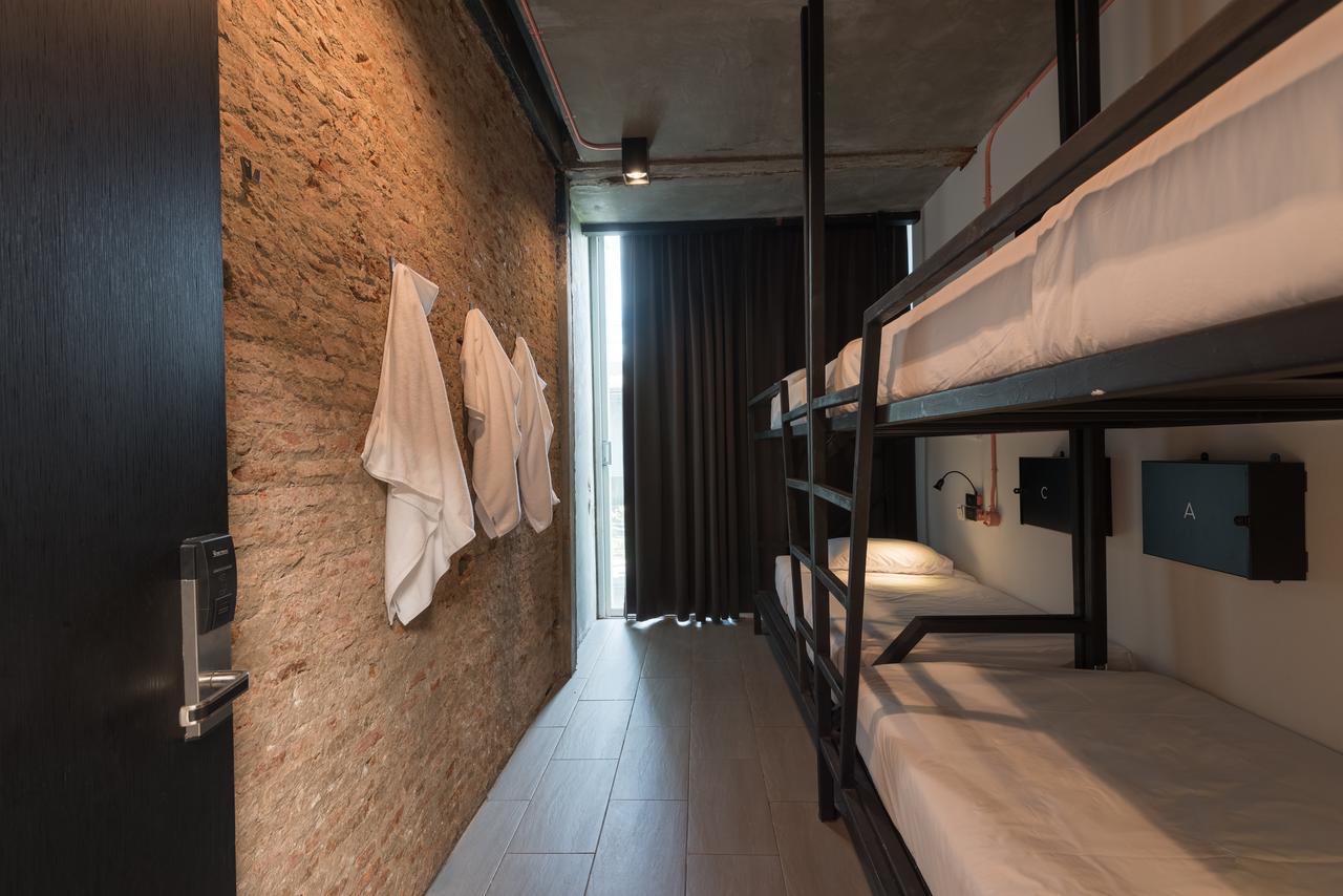 Thrive The Hostel : Patpong By The Belle Bangkok Eksteriør billede